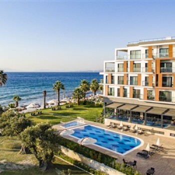 Maia Luxury Beach Hotel & Spa