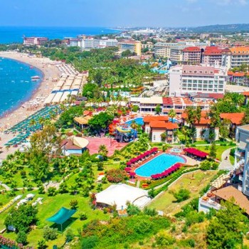 JUSTİNİANO DELUXE RESORT